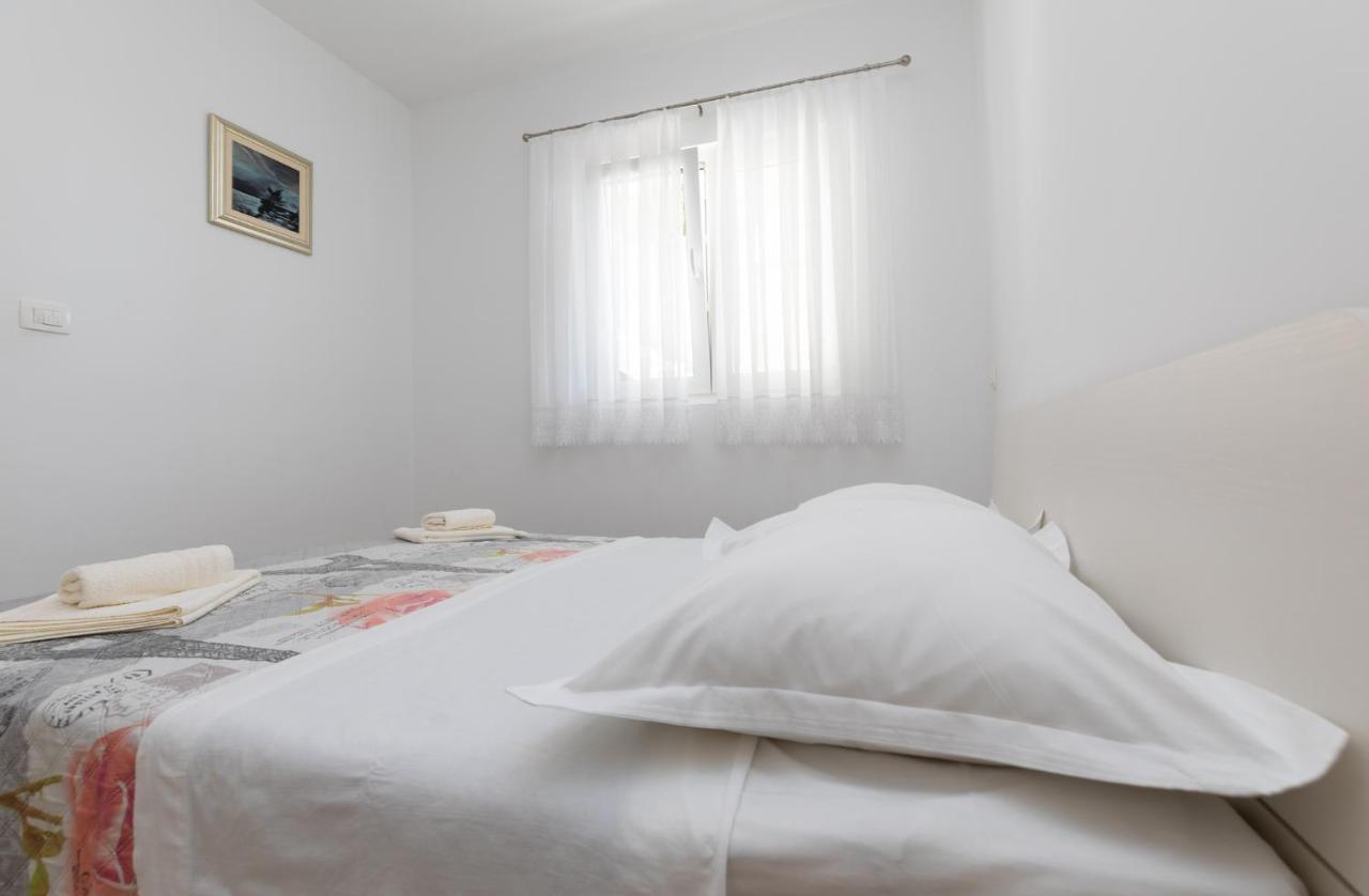 Apartmani Perak Mimice Kültér fotó