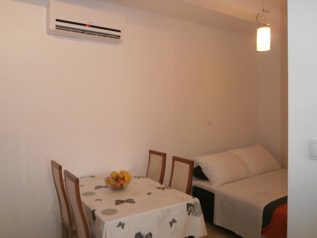 Apartmani Perak Mimice Kültér fotó