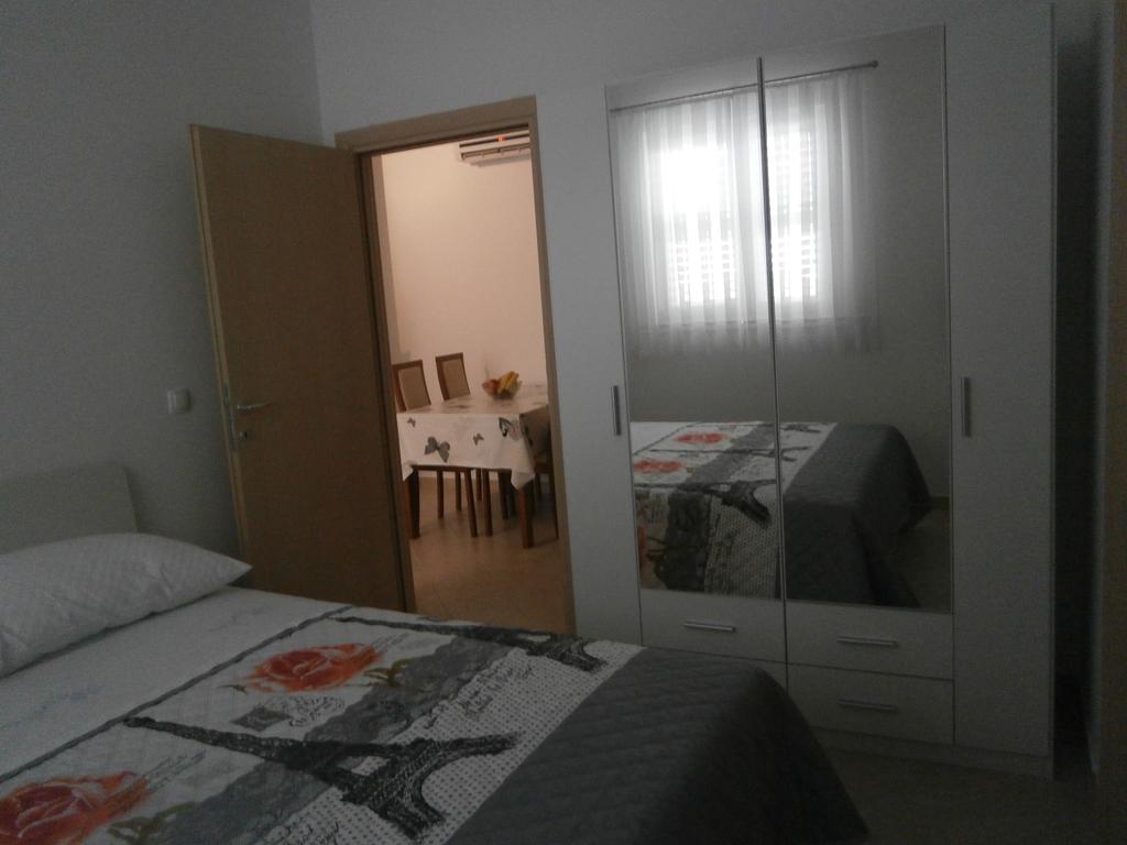 Apartmani Perak Mimice Kültér fotó